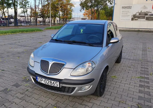 Lancia Ypsilon cena 9500 przebieg: 177100, rok produkcji 2004 z Opole